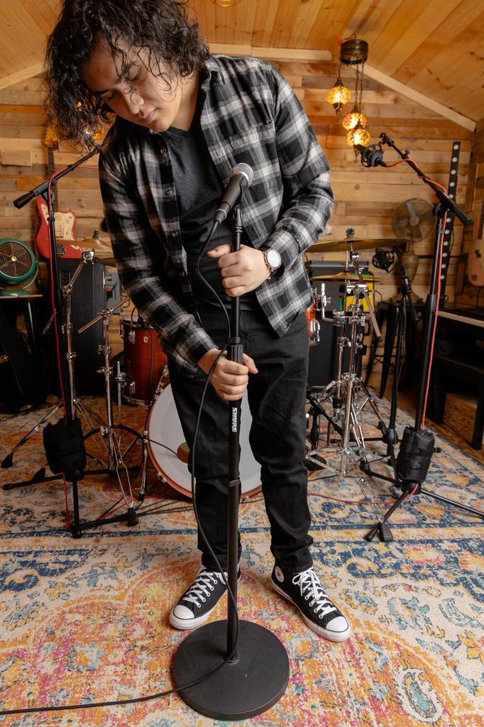 Shure Подставка для микрофона Gator Прямого типа с вибропоглощающим круглым основанием 12" SH-RBMICSTAND12 []