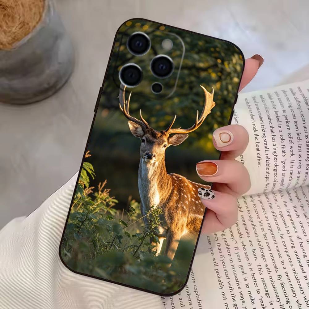 Иллюстрация Sika D-Deer Чехол для телефона для iPhone 17,16,15,14,13,12,11 Plus,Pro Max,XS,Мягкий силиконовый черный чехол