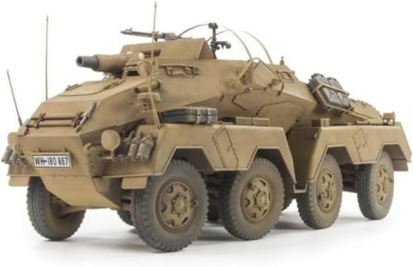 AFV Club Немецкий тяжелый бронированный разведывательный автомобиль с пушкой, модель-конструктор 1/35 Sd.Kfz.233 8-колесный 7,5 см (пластик FV35233)