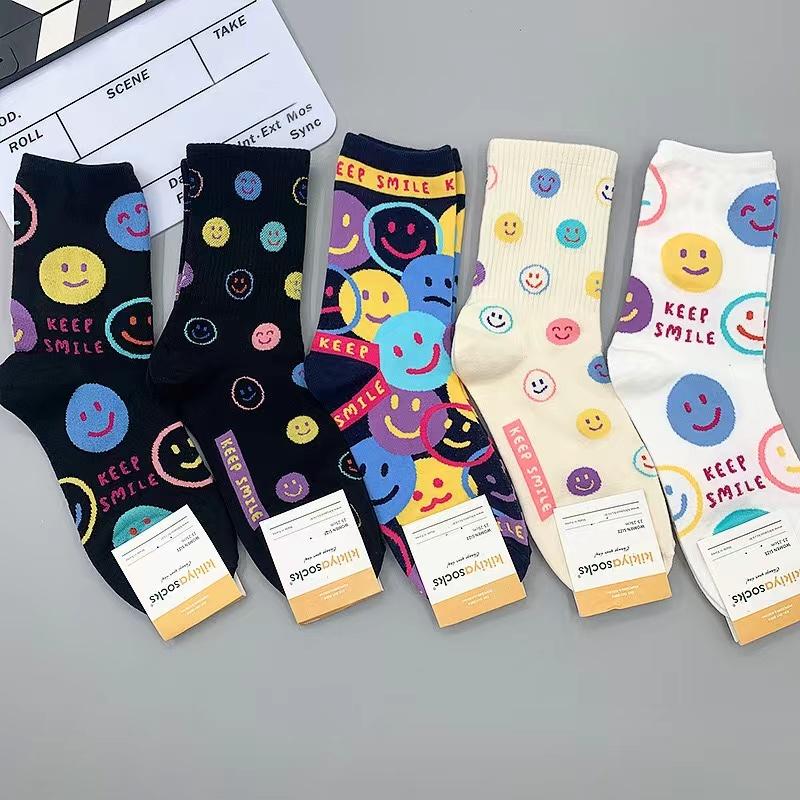 1 Pair Cartoon Smile Women Socks Cotton Harajuku Skateboard Girl Socks Novelty Breathable Sox Christmas Gift Factory Direct