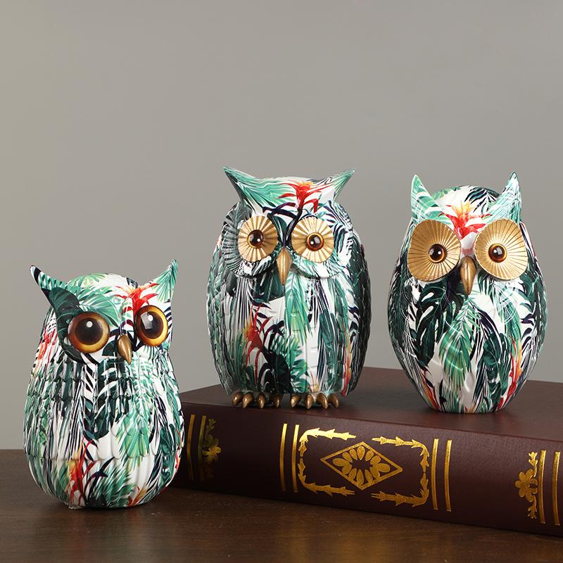 Painted Owl Resin Figurines Nordic Modern Graffiti Animal Sculpture Living Room Ornaments For Home Decor Desk Office Decoration