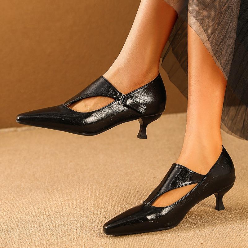 Elegant Design Pointed End Baotou Thin Heel Buckle Outdoor Summer New Shallow Mouth Soft Sole High-heeled Sandals