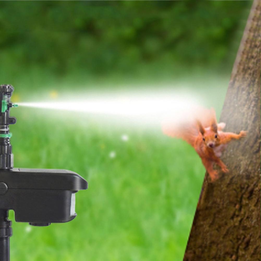 2 IN 1 Motion-activated Sprinkler Animal Repeller Sprinkler Scaring Away Wild Animals Solar Sprinkler Large Area Irrigation Tool
