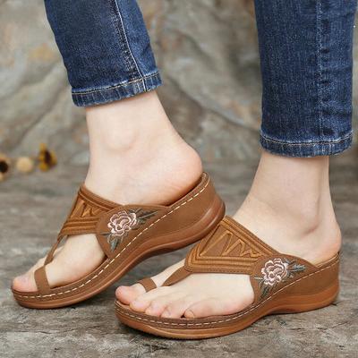 Летние женские сандалии в римском стиле с вышивкой в ​​стиле ретро, ​​однотонные женские сандалии на танкетке, пляжные классические женские туфли без шнуровки на платформе, женская обувь для воды