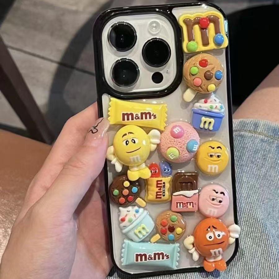Чехол Apple iPhone 17 3D Мультяшный M&M's Печенье и Мороженое