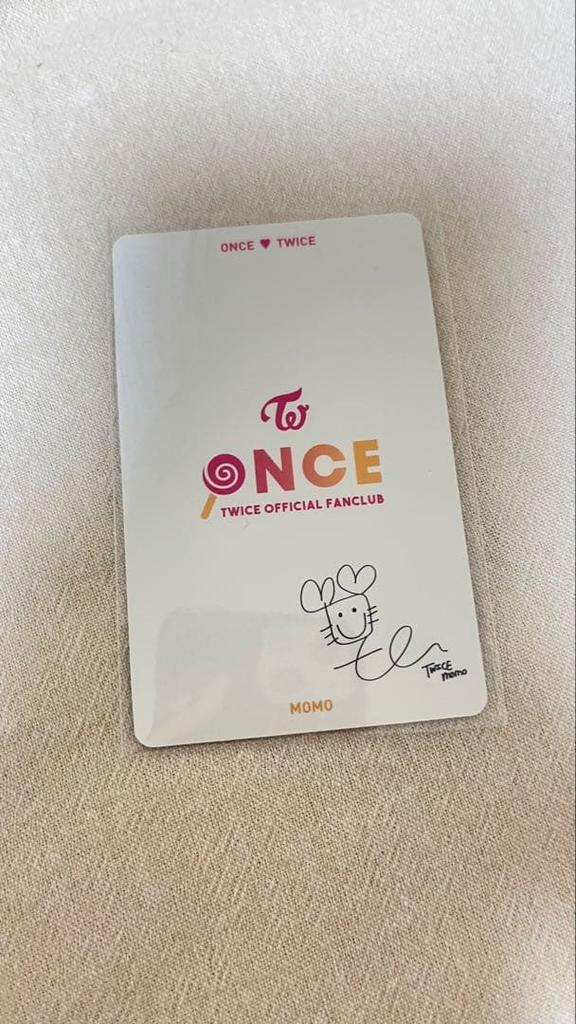 [USED] TWICE Momo ONCE 1st Generation Membership Bonus Trading Card