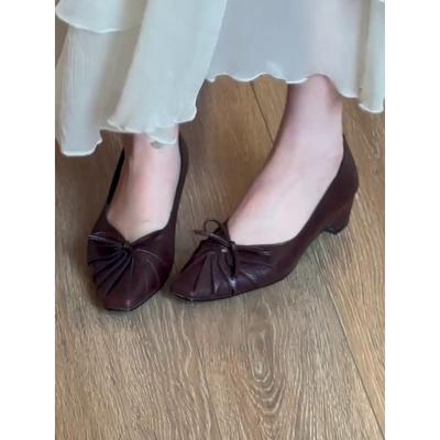 Версия из овчины~ кожаные плиссированные туфли на высоком каблуке женские с бантом на мыске легкие универсальные одинарные туфли на толстом каблуке нежные вечерние туфли