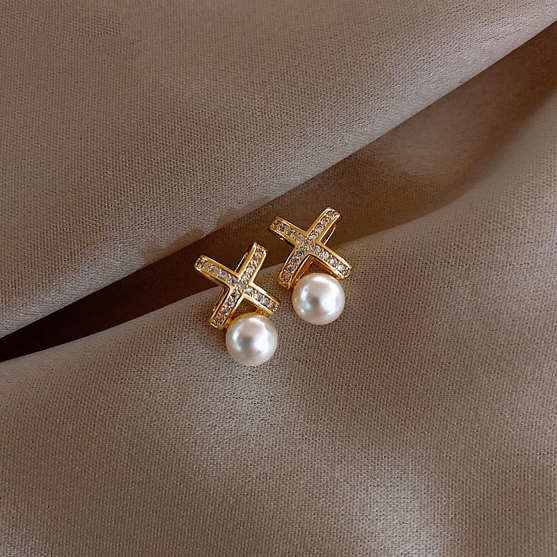 Серебряные игольчатые маленькие ароматные серьги-гвоздики с жемчугом в виде цветка ветра, легкие роскошные серьги в стиле знаменитостей, элегантные серьги в стиле ретро, модные серьги High Sense