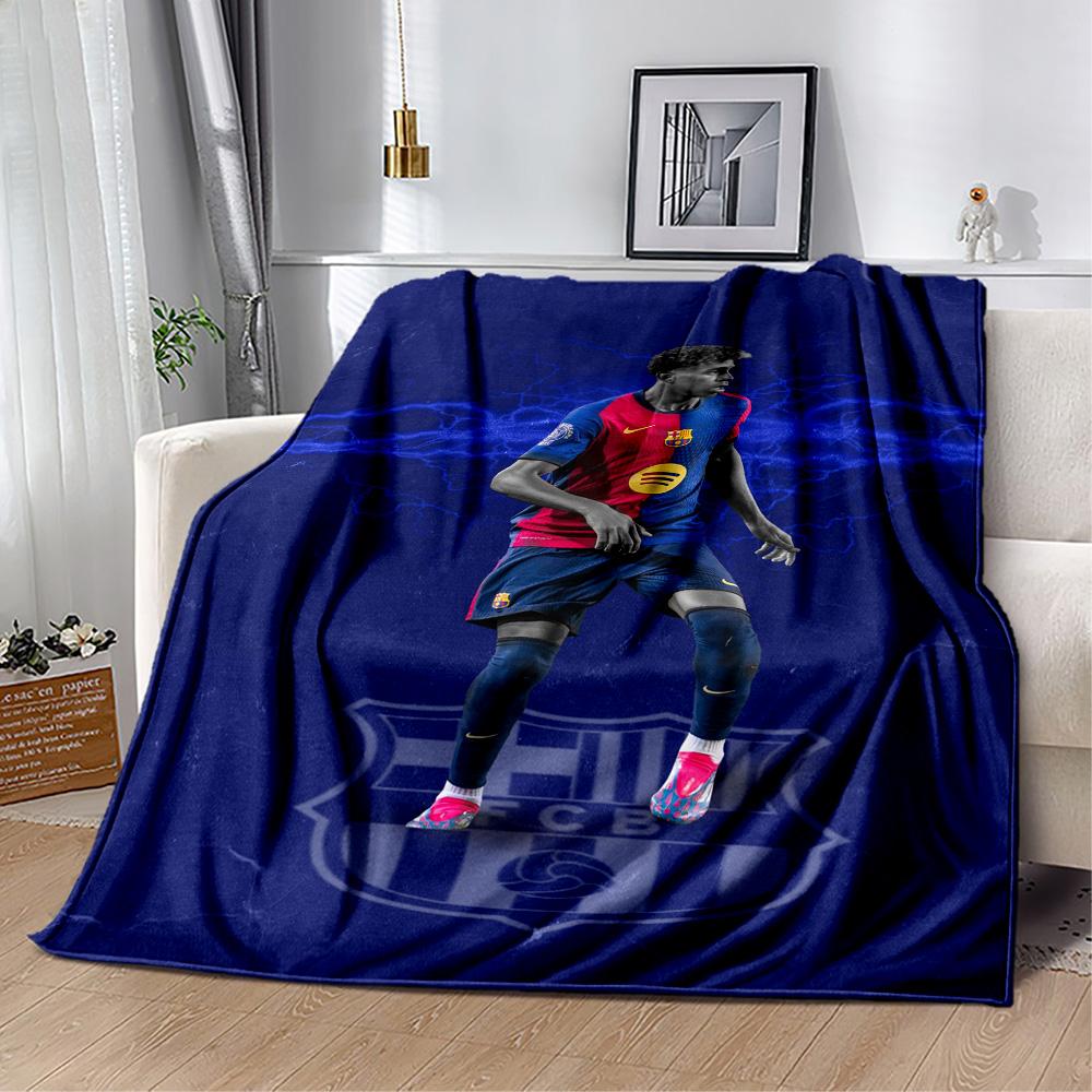 Lamine Yamal's Spain's Golden Moment Blanket Ultra-Soft Suitable for Picnics Bedding Bed All-Season Use Stylish Decor Birthday Christmas Gift Blanket
