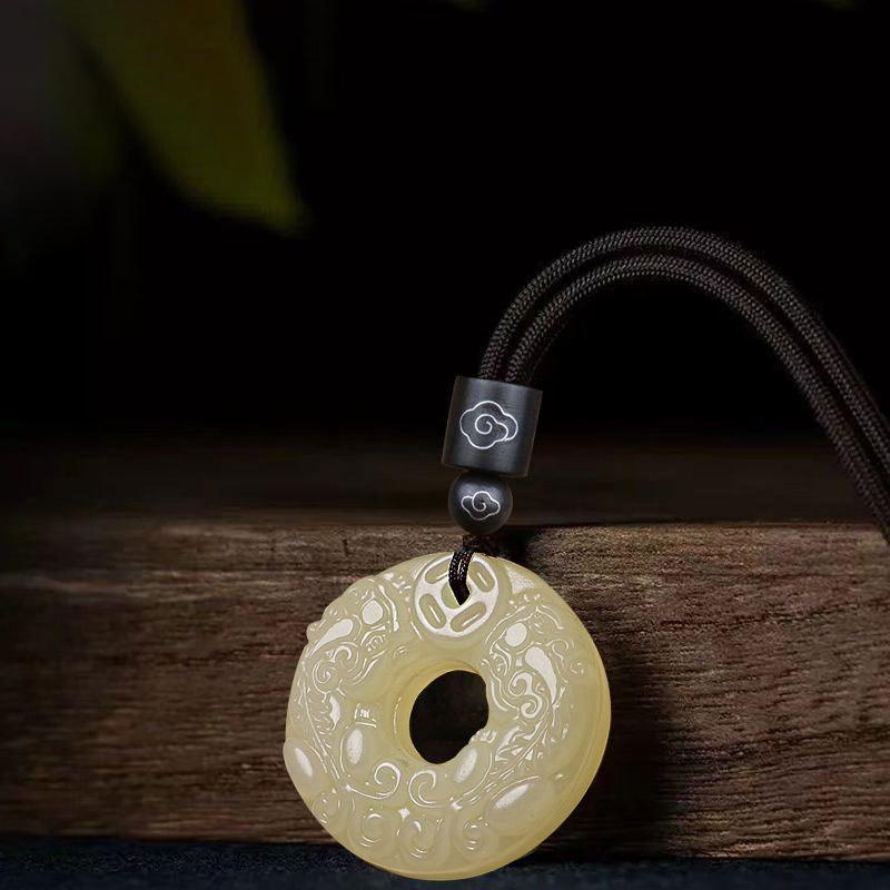 Изысканная двухсторонняя резная пряжка безопасности из нефрита Brave Troops, брелок для ключей, передача богатства, ожерелье с резным кулоном ручной работы в стиле ретро