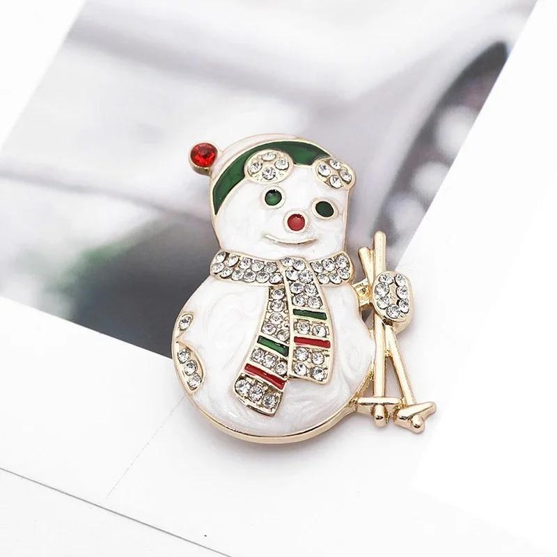 Christmas Creative Brooch Fashion Snowman Santa Claus Deer Bell Rhinestone Badge Lapel Enamel Pin Jewelry Accessories for Women