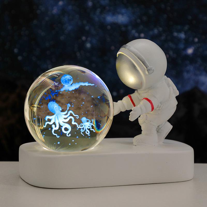 Cross-Border Astronaut Night Light: Starry Sky Crystal Ball with Luminous Base - Perfect Holiday Souvenir and Desktop Ornament.