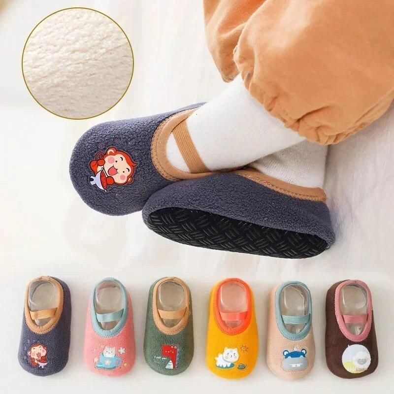 Зимние детские носки, нескользящие, милые, теплые, тапочки для детской кроватки с резиновой подошвой для детей, тапочки для девочек