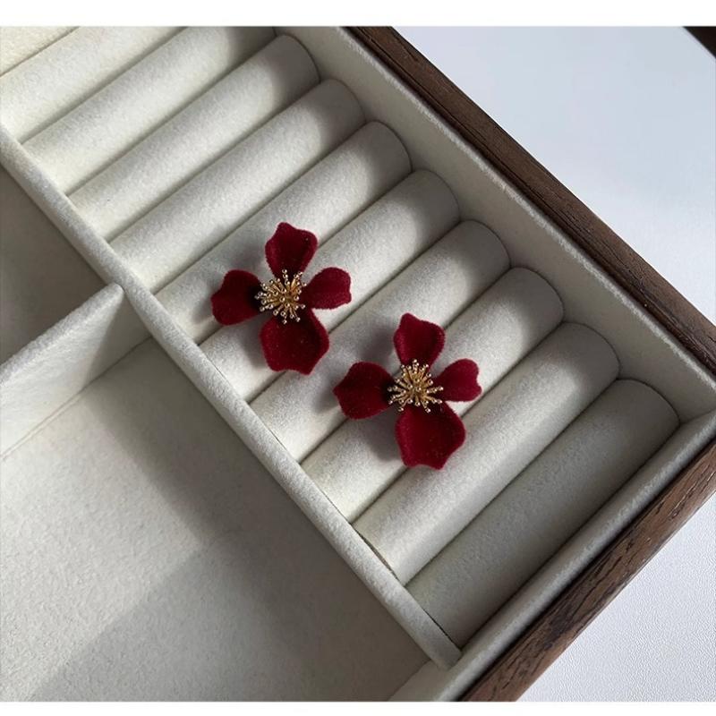 Retro Red Earrings for Women, Niche Design, High-end Small Fragrance Style Earrings, Flower Earrings
