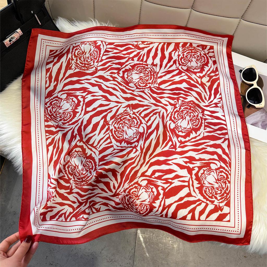 Fashionable tiger print square scarf, modern and chic, retro wild sexy, multi-functional outerwear decorative silk scarf