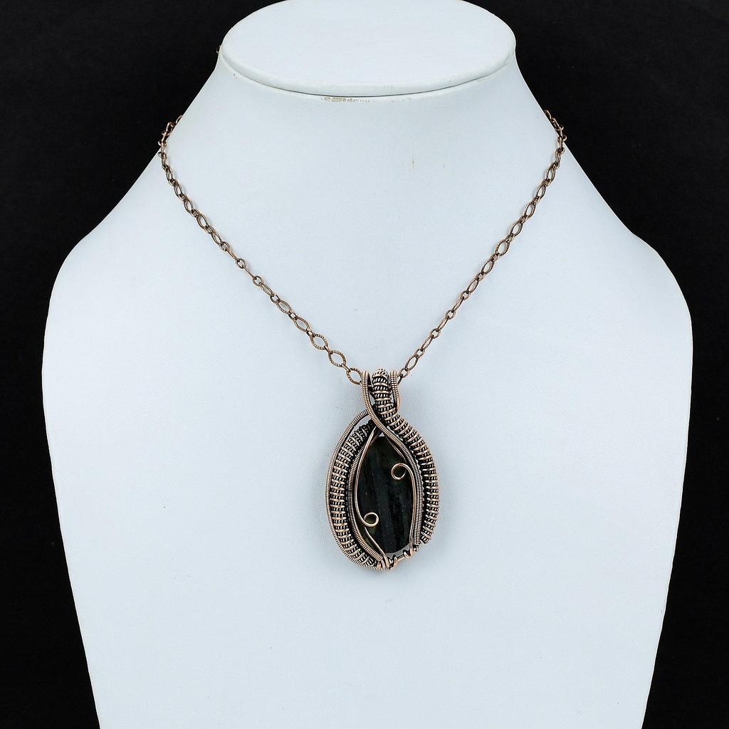 Черный турмалин грубый кулон медная проволока обернутая подвеска красивые медные украшения ручной работы проволочная обертка ювелирные изделия подарок для него драгоценный камень кулон