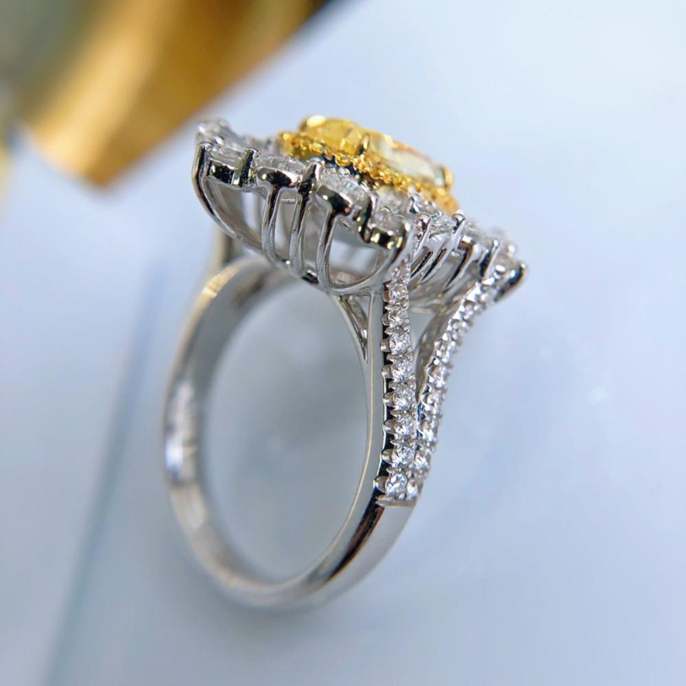 Luxury Synthetic Asscher Cut Yellow Diamond Ring for Women Big Pigeon Egg Design Fashion Jewelry