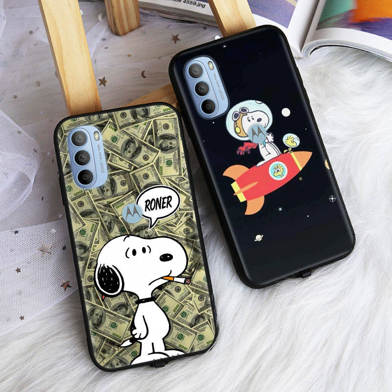 AN14 Прекрасный черный чехол Snoopy для Xiaomi Poco X6 M5 M6 F5 F6 F1 C65 C55 C50 C51 C40 Redmi Note 7 8 14C A3X 13C 12C 11 10A 9C Pro Sofe Cover