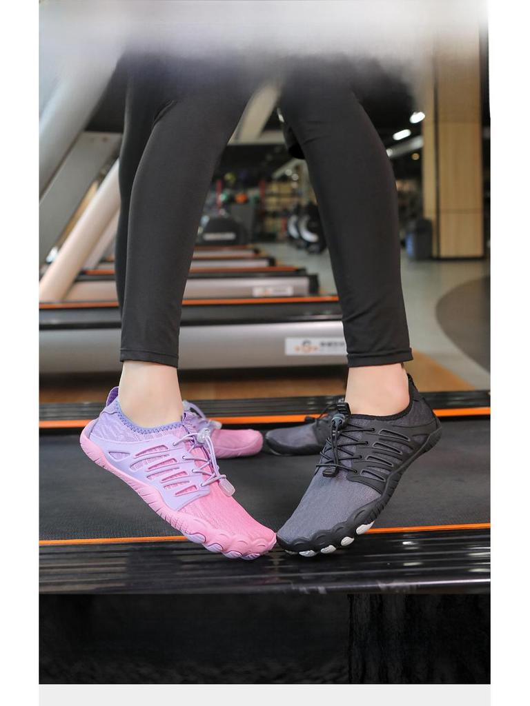 Новые пляжные и купальные туфли с пятью пальцами