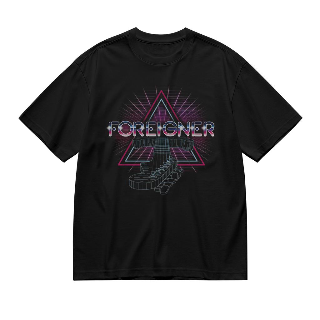 Мужская узкая футболка Foreigner с неоновой гитарой