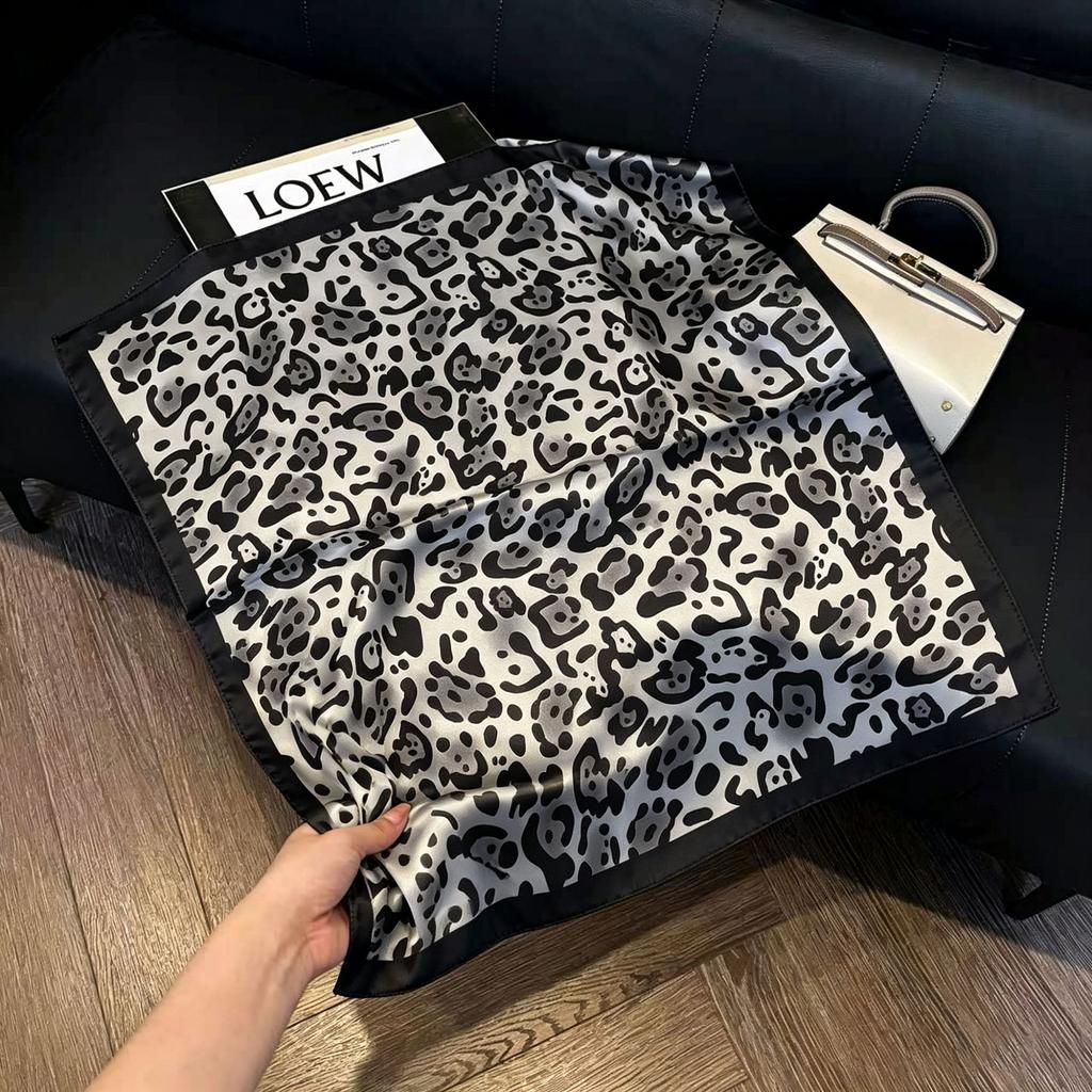 71Cm New Chinese Simulation Silk Square Scarf Soft and Skin-friendly Ink Flower Rhyme Printing Silk Scarf Neck Sunscreen Small Scarf