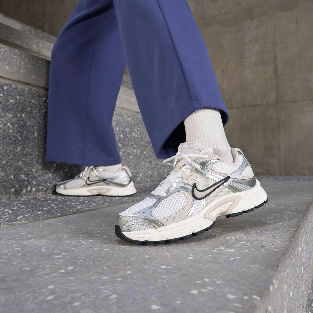 Nike V5 RNR Sail Light Orewood Brown (Women's)