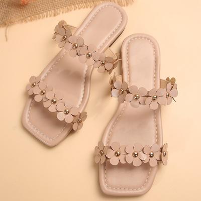 Модная обувь больших размеров Женские летние римские шлепанцы Новая женская обувь Шлепанцы с цветком Металлическая отделка Сандалии на плоской подошве