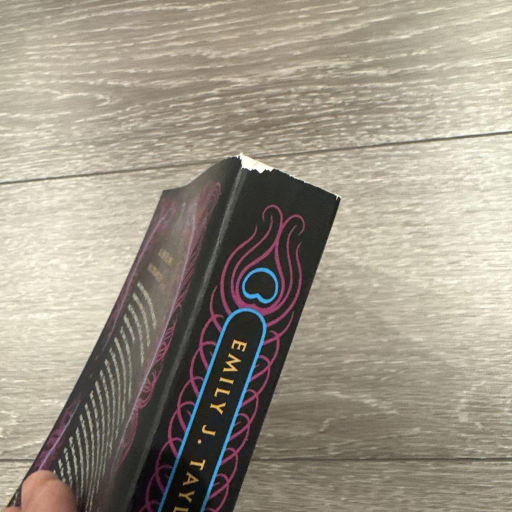 [USED] Hotel Magnifique