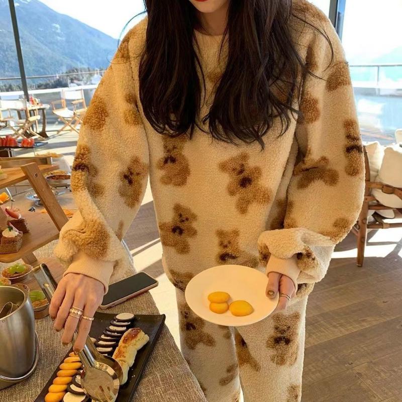 Фланелевые пижамы с медведем, женские корейские милые бархатные пижамы для девочек, бархатные зимние теплые брючные костюмы с длинными рукавами для домашнего обслуживания