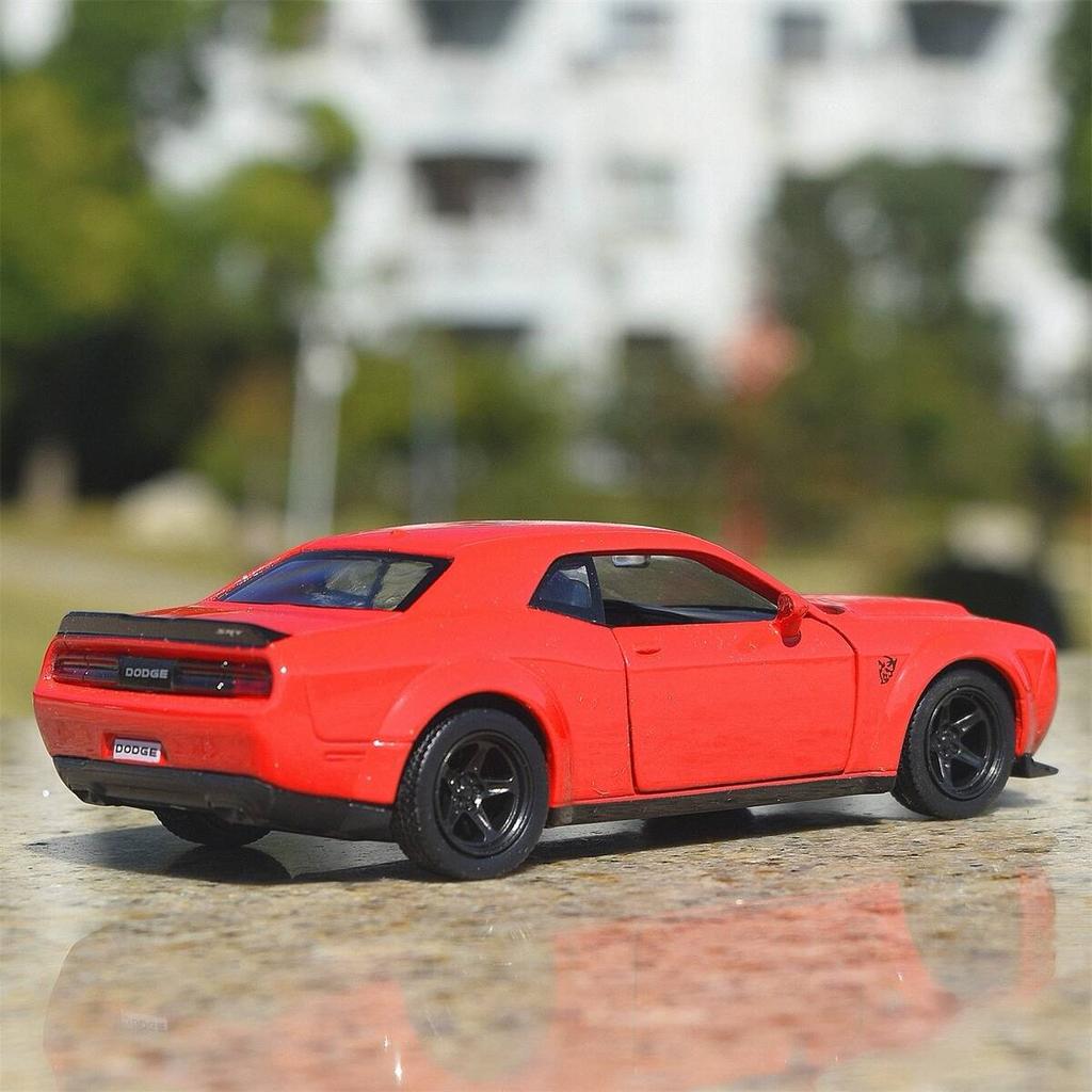 Dodge Challenger SRT Demon Supercar 5 Inch Metal Car Simulation Diecast & Toy Vehicle RMZ City 1:36 Alloy Model Gifts For Children