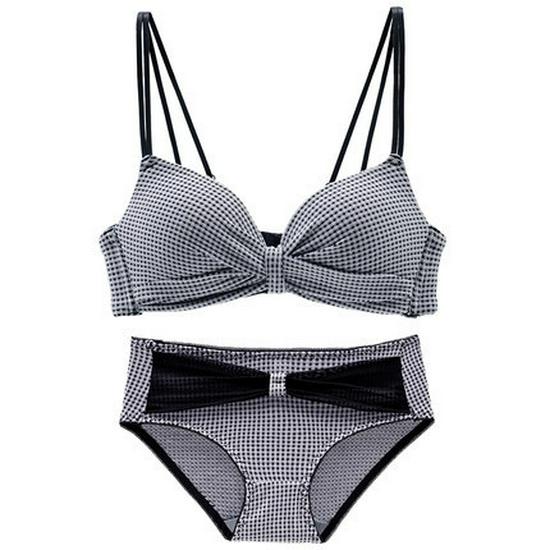 Cross Back Push-Up Bra for Young Women - Seamless, Wire-Free, and Thickened for Small Busts