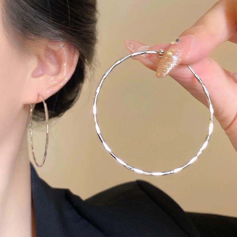 Серьги-кольца большого размера из серебряной иглы S925 - Японский и корейский стиль, Модные и универсальные, Вдохновленные знаменитостями.