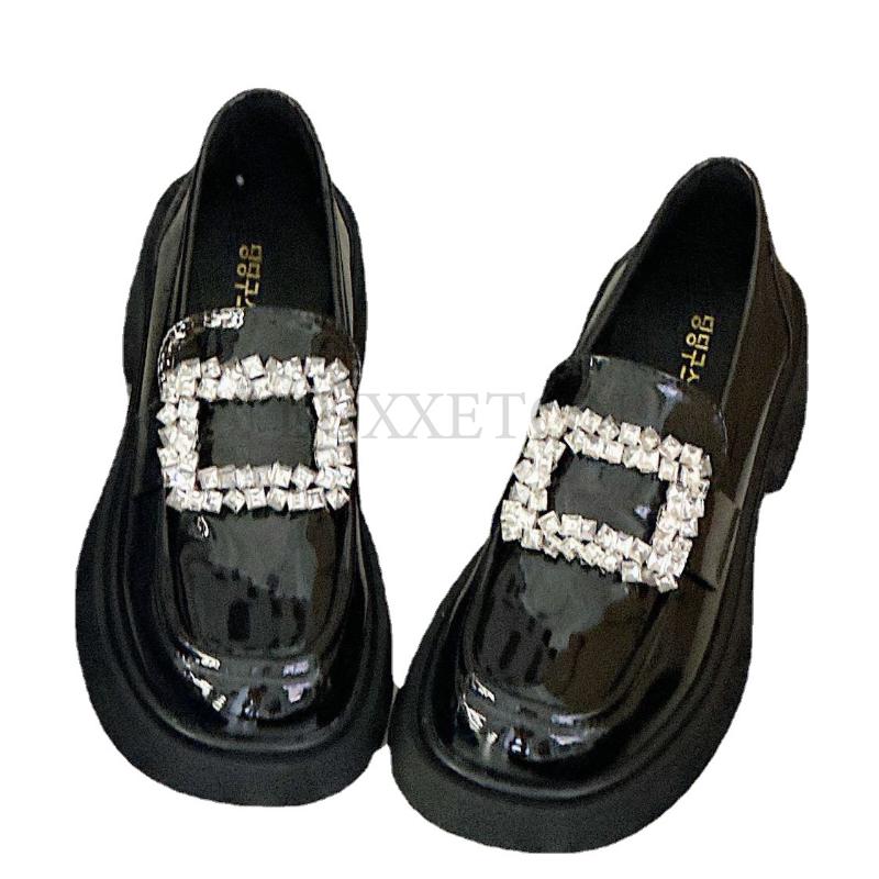 Низкие толстые каблуки Лоферы Женские Маленькие кожаные туфли Лолита Женские оксфорды со стразами Платформа Плоские женские кроссовки с круглым носком