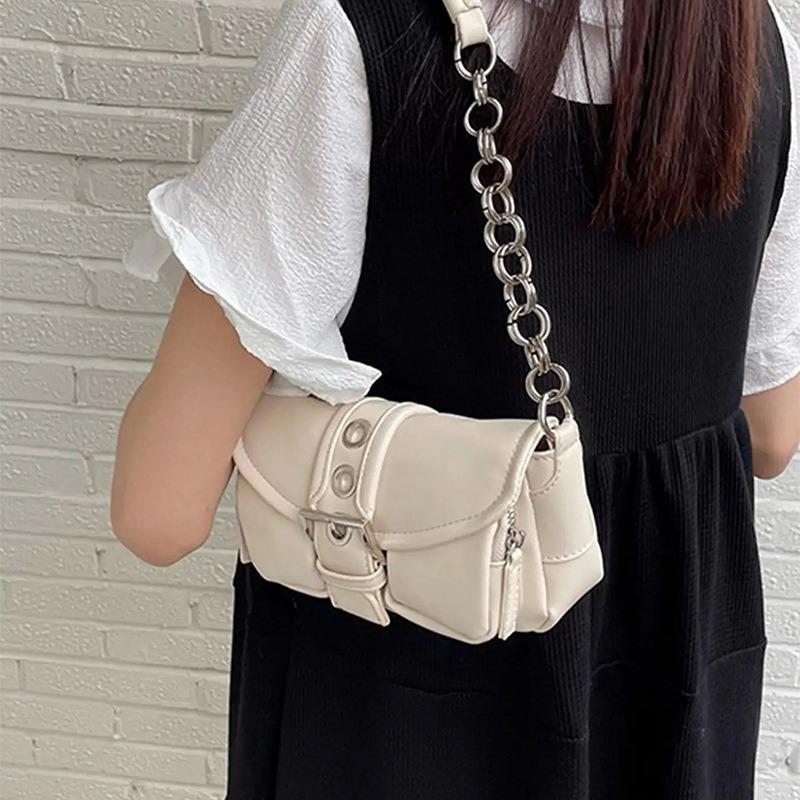 Mini Retro Round Chain Baguette Shoulder Bag