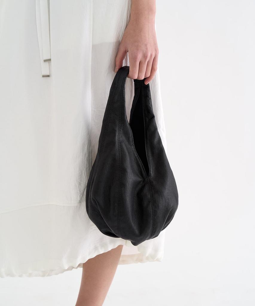 Anggae Small Fig Bag Black