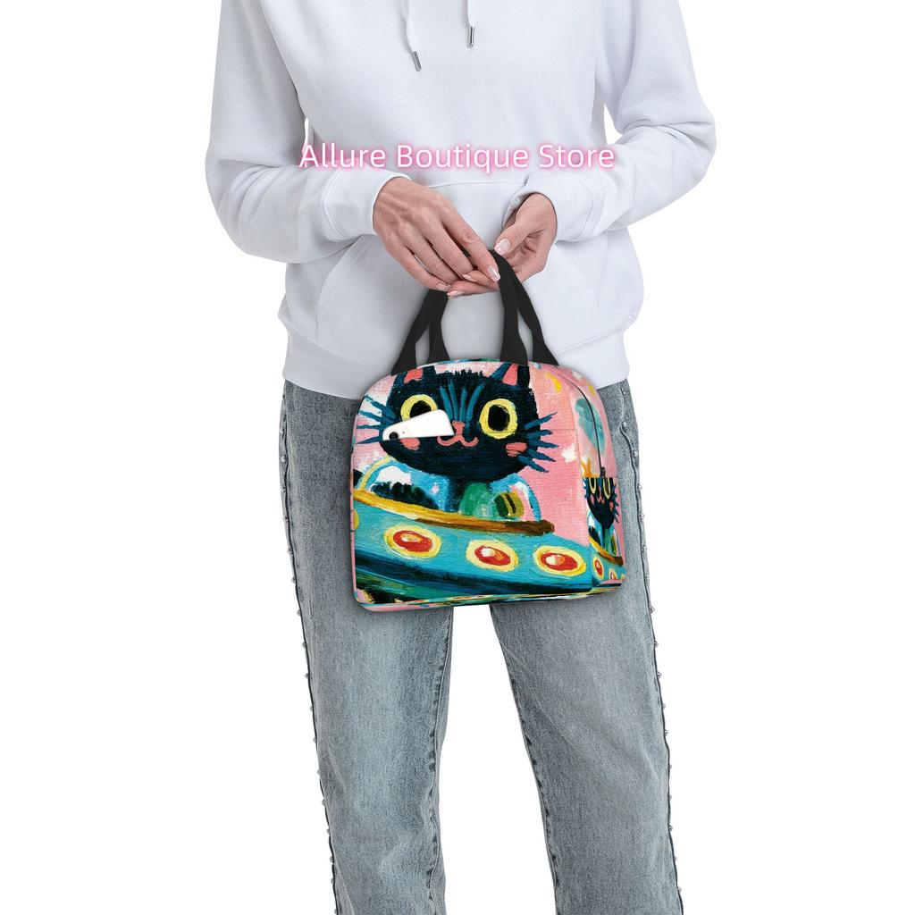 1pc, Black Cat in UFO Printed Thermal Bag, Insulation Bag, Insulated Bag. Not for Food Contact. Suitable for Home, Restaurant, O