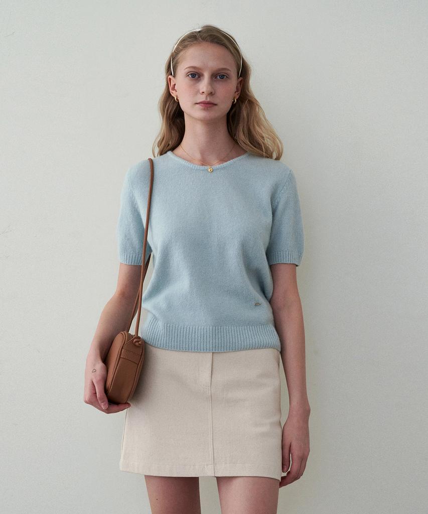 LOEIL Soft U-Neck Pullover - Light Mint