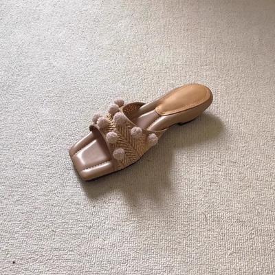 Мода 2025 НОВЫЙ Романтический стиль для отпуска Плетеные соломенные сандалии на плоской подошве для женщин Уличные на толстом каблуке Ретро пляжные шлепанцы