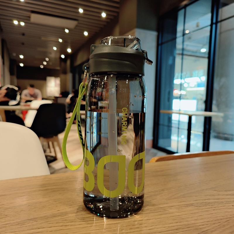 Large Capacity Water Cup Anti Drop and High Temperature Resistant Plastic Sports Space Cup Portable Straw