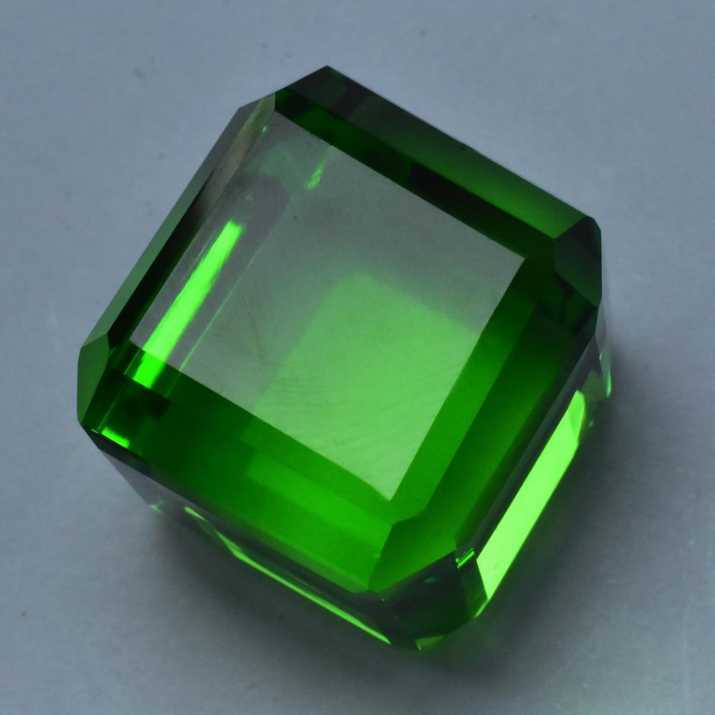 Lab-Created Green Peridot Loose Gemstone Cube Cut 50.40 ct for Jewelry Making and Gem Collections