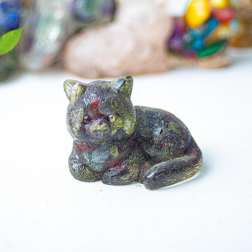 Мини-фигурка кошки, изделие из смолы, декор для дома, офисного стола, с натуральным кристаллом, для подарка