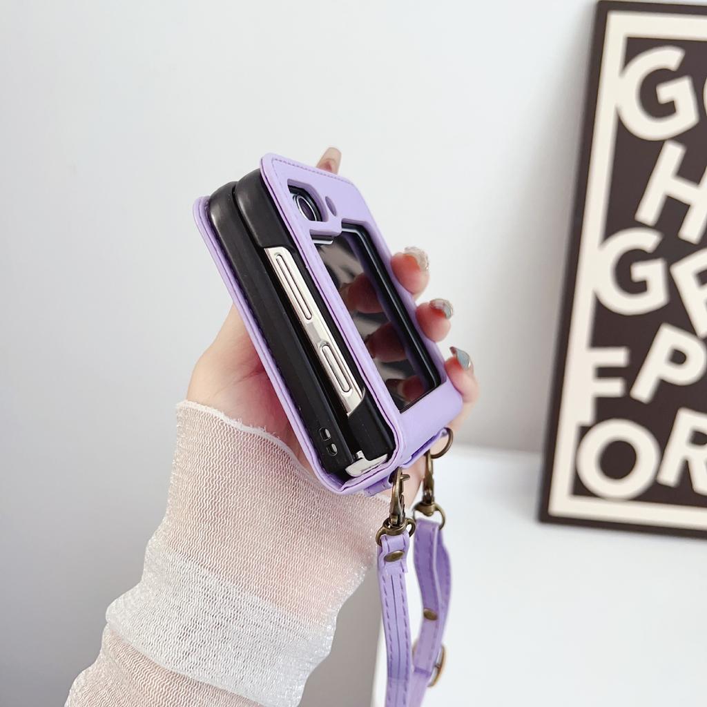 Применимо к чехлу для мобильного телефона Samsung Z Flip6 zflip5 однотонный новый кожаный чехол с магнитной застежкой чехол для мобильного телефона с диагональной веревкой