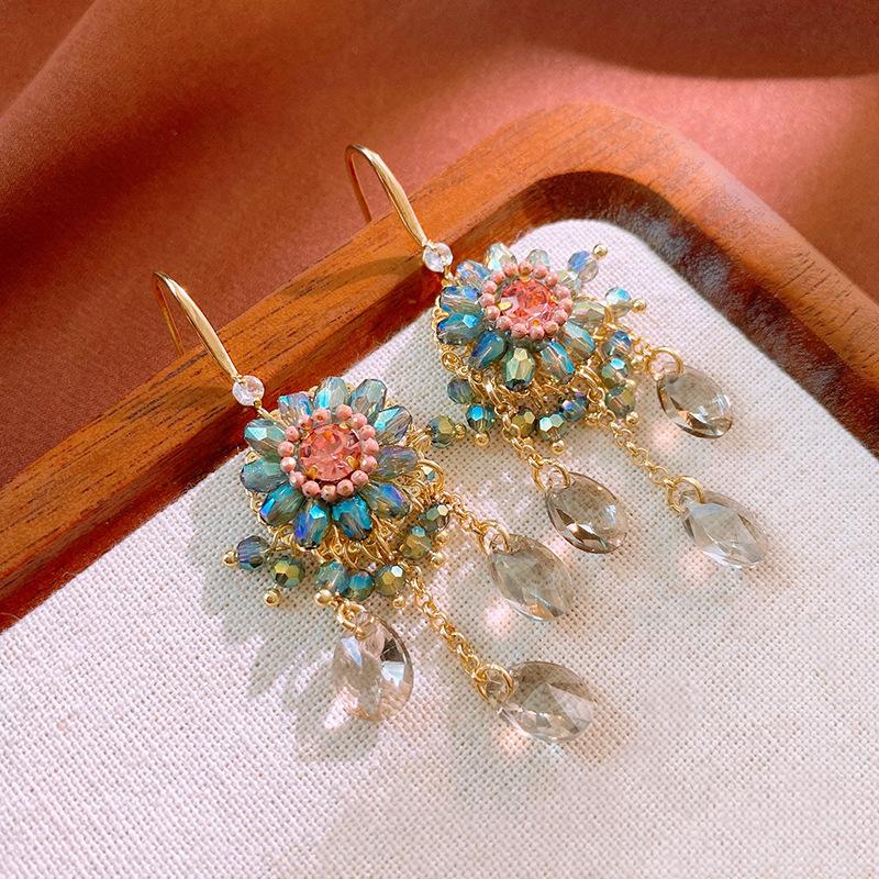 Высококачественные серьги из циркония и металла с кисточками, инкрустированными бриллиантами, идеально подходят для любого случая