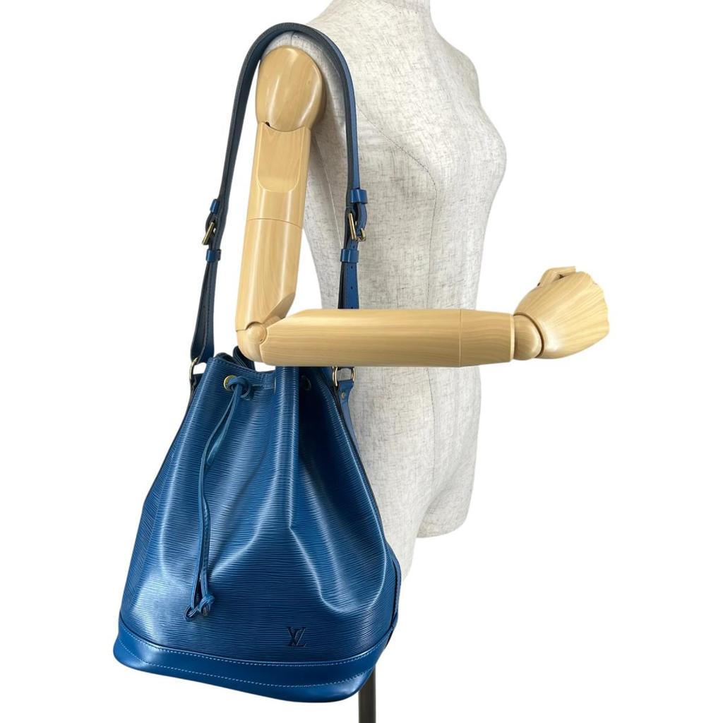 LOUIS VUITTON Toledo Blue Noe Shoulder Bag Epi Leather blue M44005 Used