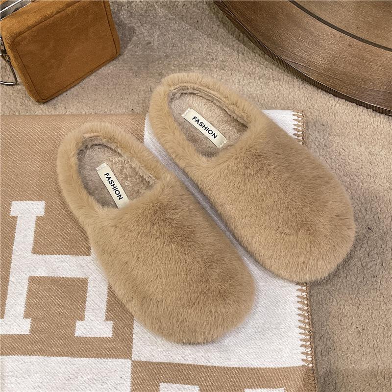 Баотоу носит педаль снаружи, тапочки из ленивого хлопка на плоской подошве, женские 2025 осень новые повседневные и удобные пушистые полутапочки