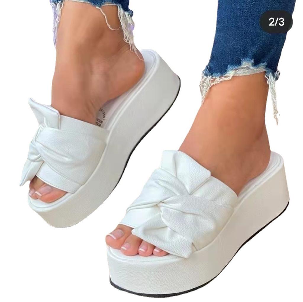 22 Muffin Thick-soled Large-size Butterfly Flower Viscose Shoes Round Head Patent Leather Fashion Thick-soled Slippers Women