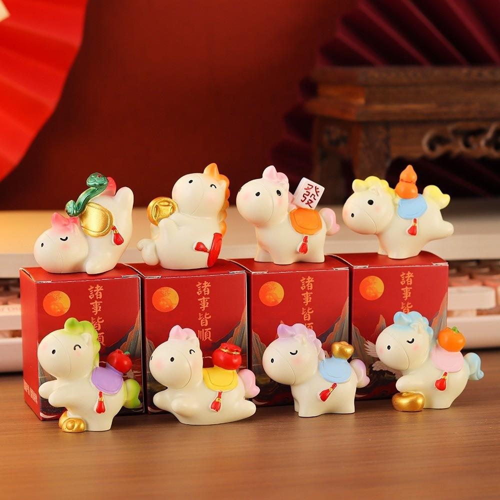 Resin Horse Figurine Chinese Style Zodiac Ornaments Vivid New Year Mascot Miniature Office