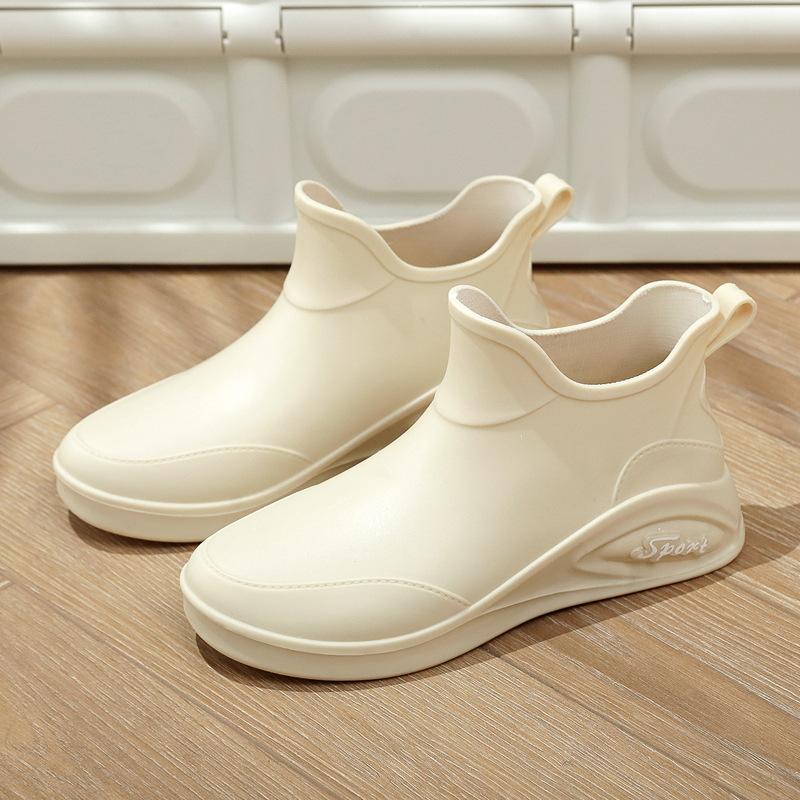 Autumn and winter low-top rain shoes women's fashion outer wear short tube adult women's cute waterproof shoes non-slip women's cotton warm