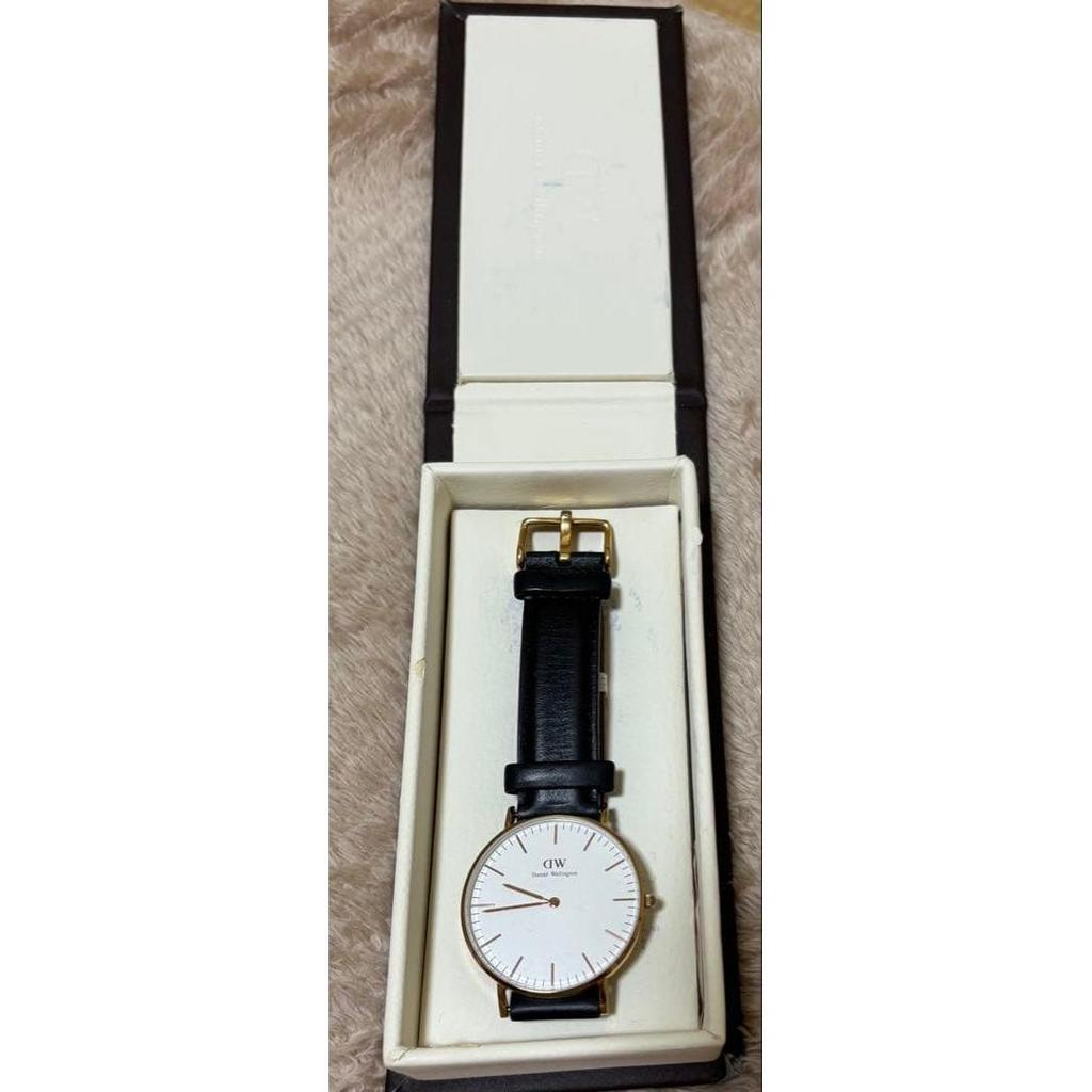 Подержанные часы Daniel Wellington 32 мм