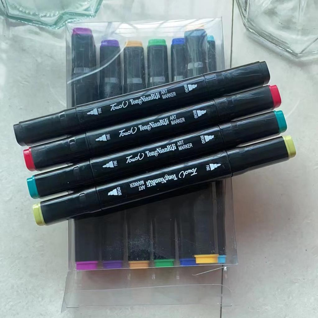 12/24/30/36/48/60/80 Colors Art Markers Twin Marker Pen (with Base) Broad Fine Point Black for Drawing Coloring with Black Bag